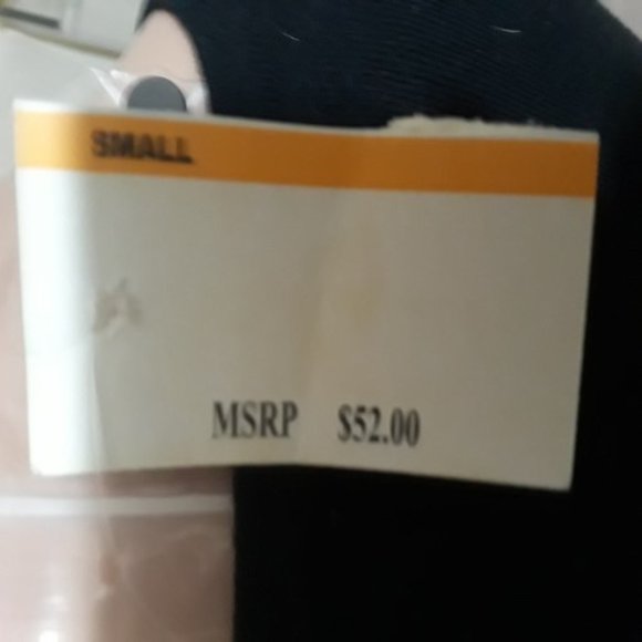 DESIGNERS ORIGINALS BLACK W/WHITE EMBROIDERED FLOWERS SHORT SWEATER SIZE S NWT - Picture 5 of 6